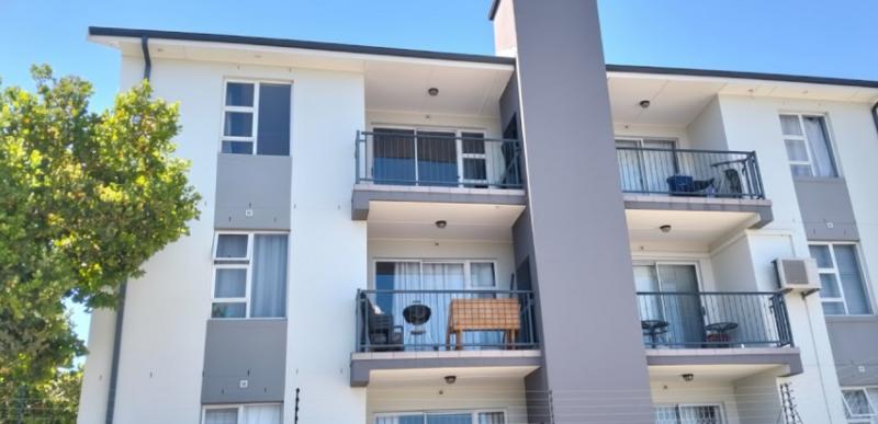 To Let 2 Bedroom Property for Rent in Buhrein Western Cape